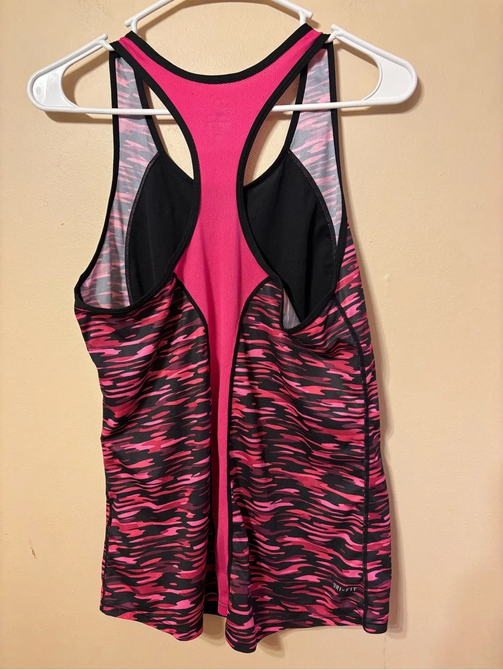 Nike Women's Black & Hot Pink Camp Racerback Performance Tank size M